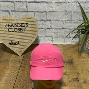 Nike Hat Feather Light Dri-Fit Vented Pink Adjustable Hat/Cap Tennis Running